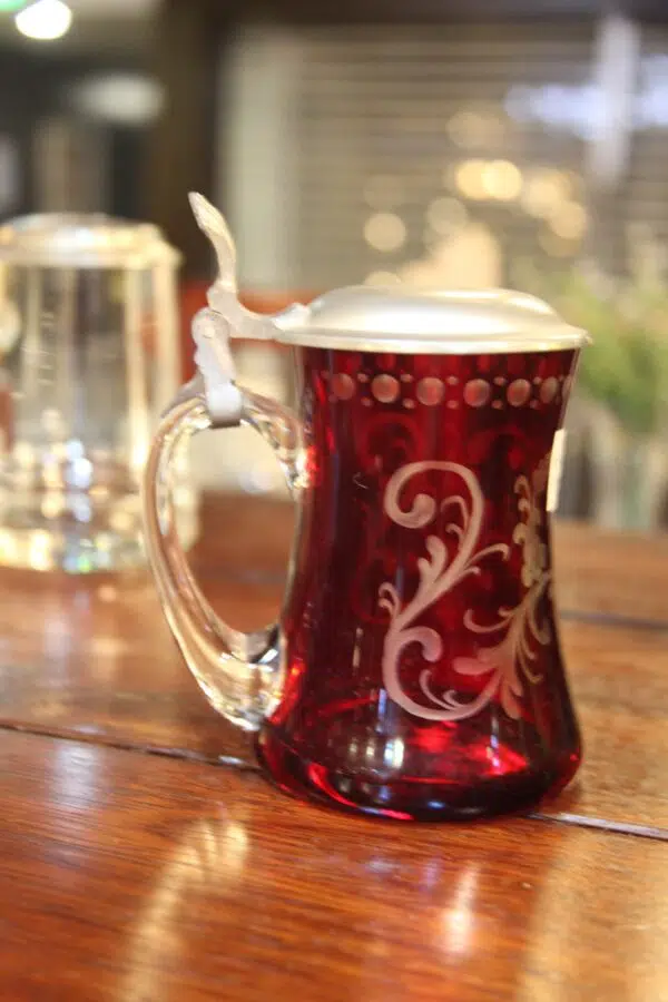 19-879A Red Crystal Mug