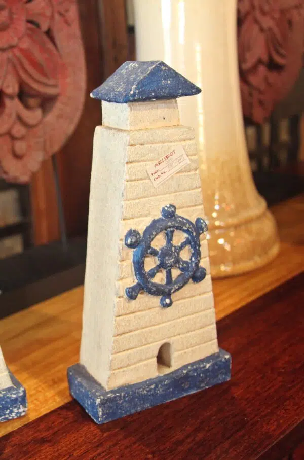 PAT-445 Wooden Light House 5x13x26cm