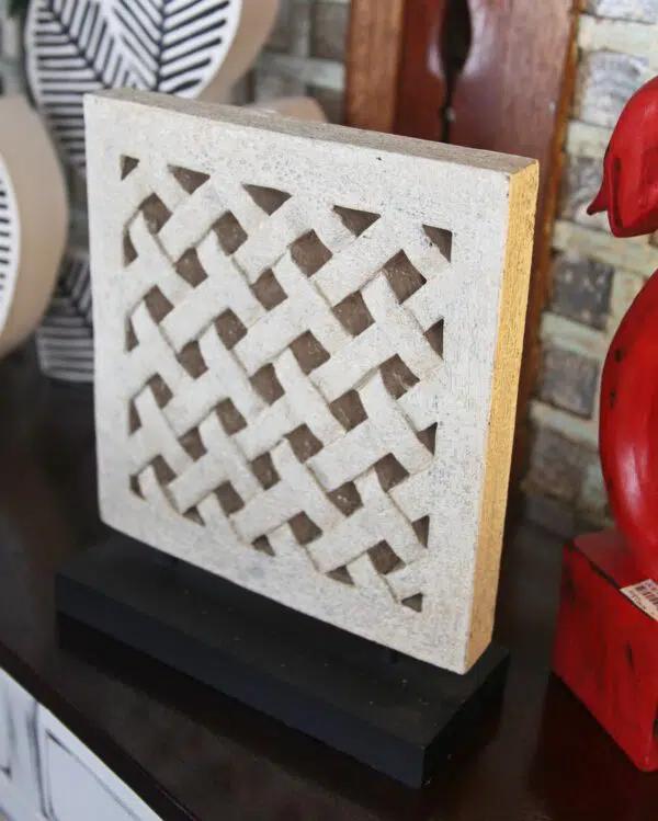 PAT-600 Wooden Sculpture On Base 10x25.5x31cm